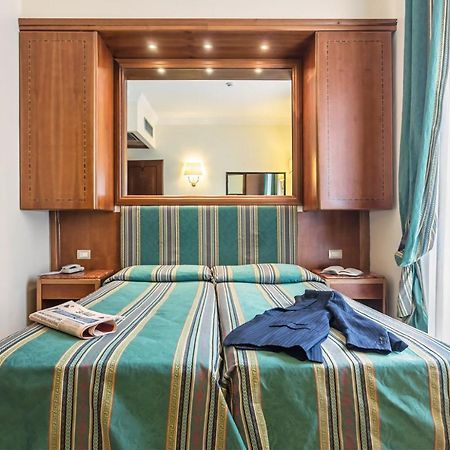 רומא Raeli Hotel Siracusa מראה חיצוני תמונה