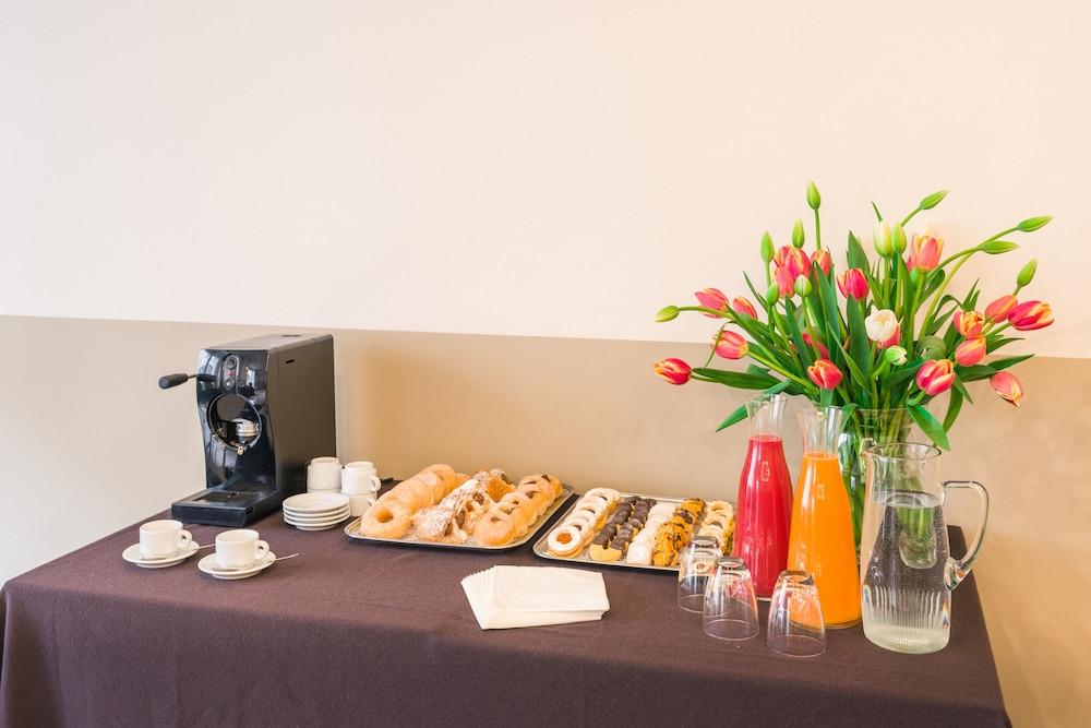 רומא Raeli Hotel Siracusa מראה חיצוני תמונה