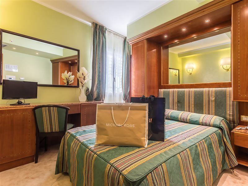 רומא Raeli Hotel Siracusa מראה חיצוני תמונה