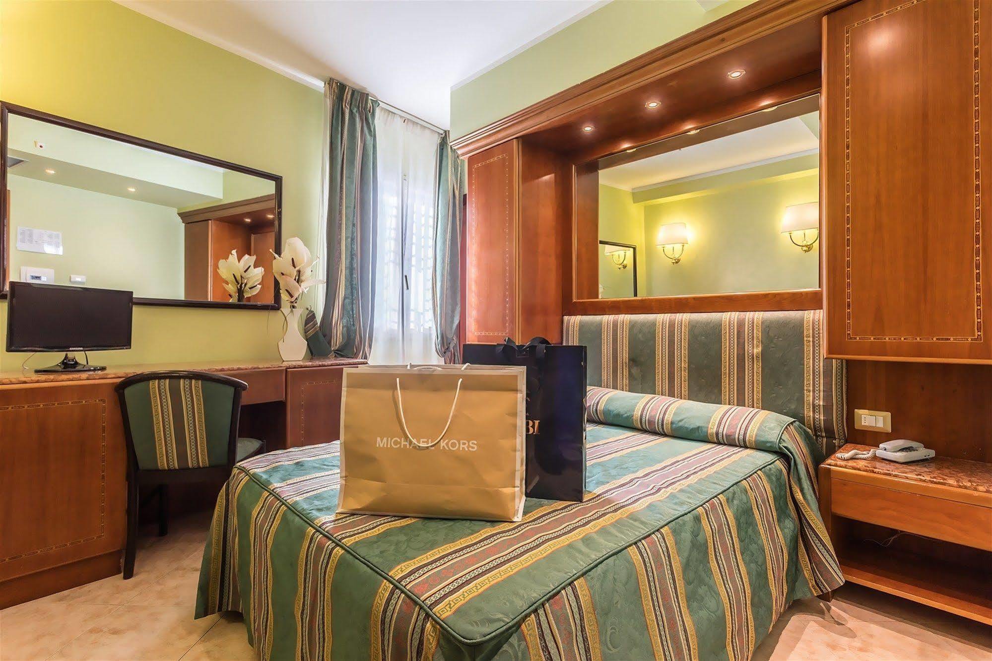 רומא Raeli Hotel Siracusa מראה חיצוני תמונה