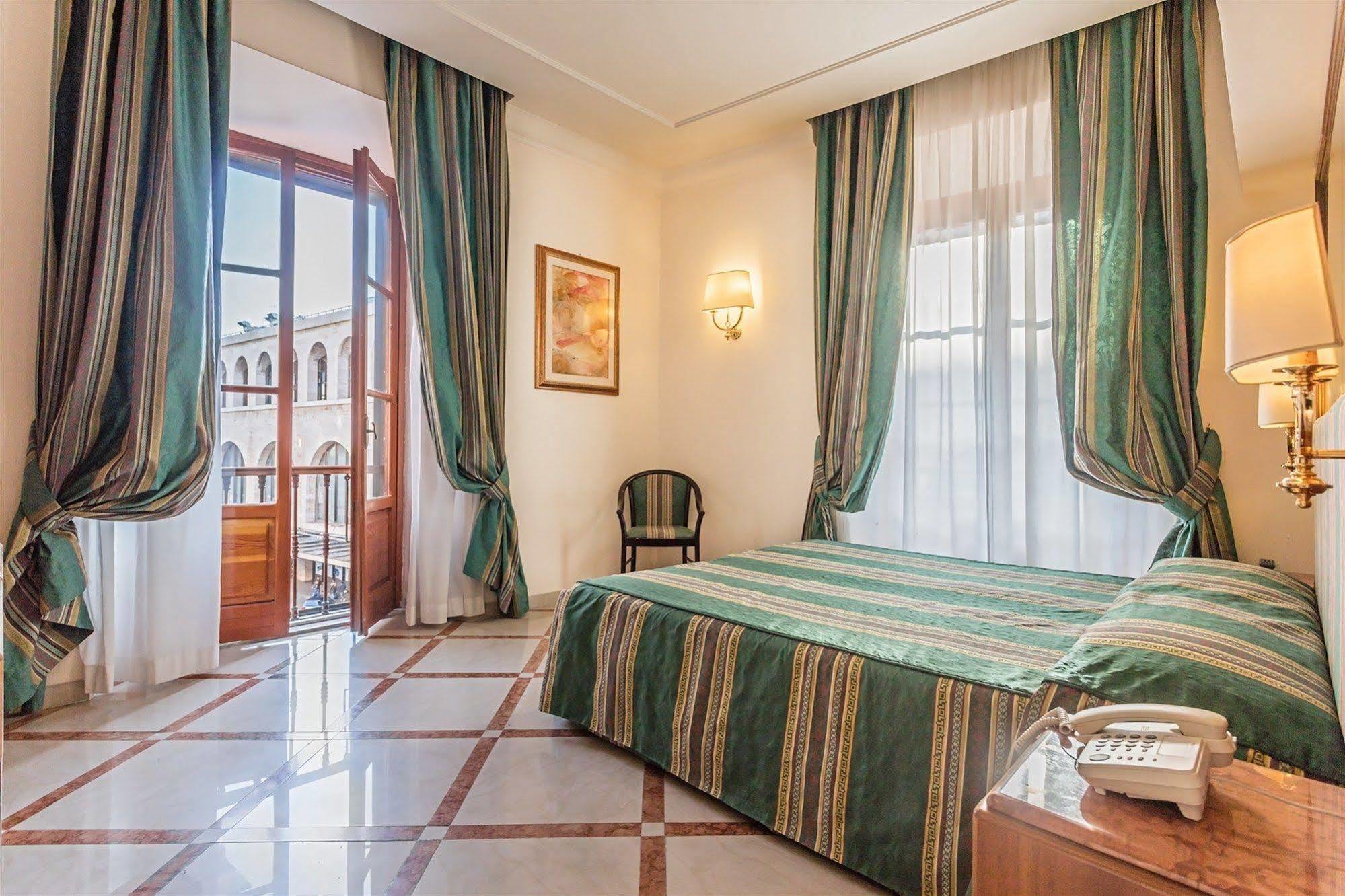 רומא Raeli Hotel Siracusa מראה חיצוני תמונה